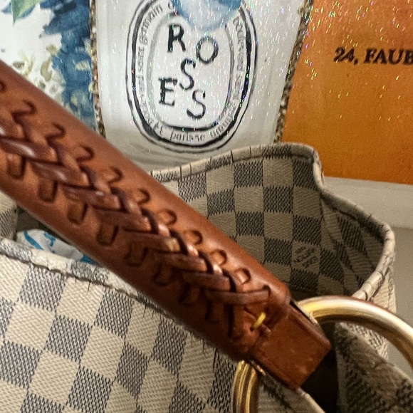 Louis Vuitton LV Hand Bag Artsy MM White Damier Azur beautiful bag. - Picture 5 of 16